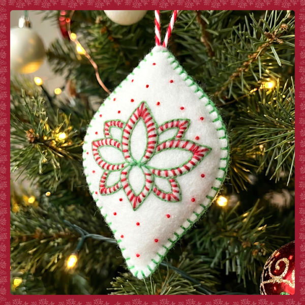 Patrón de Foquito Navideño (GRATIS) – Taller de Maricarmen